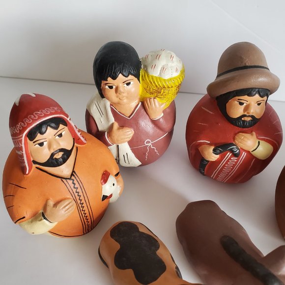 Peruvian Folk Art Baby Jesus Nativity Set Terracotta Clay Handmade Hand Painted - Picture 7 of 9